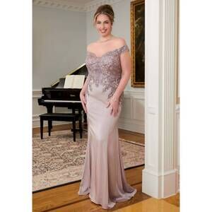 NEW MGNY off the shoulder dress in champagne